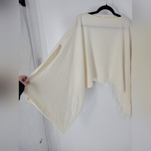 Lululemon White Opal Forward Flow Poncho - Picture 3 of 8